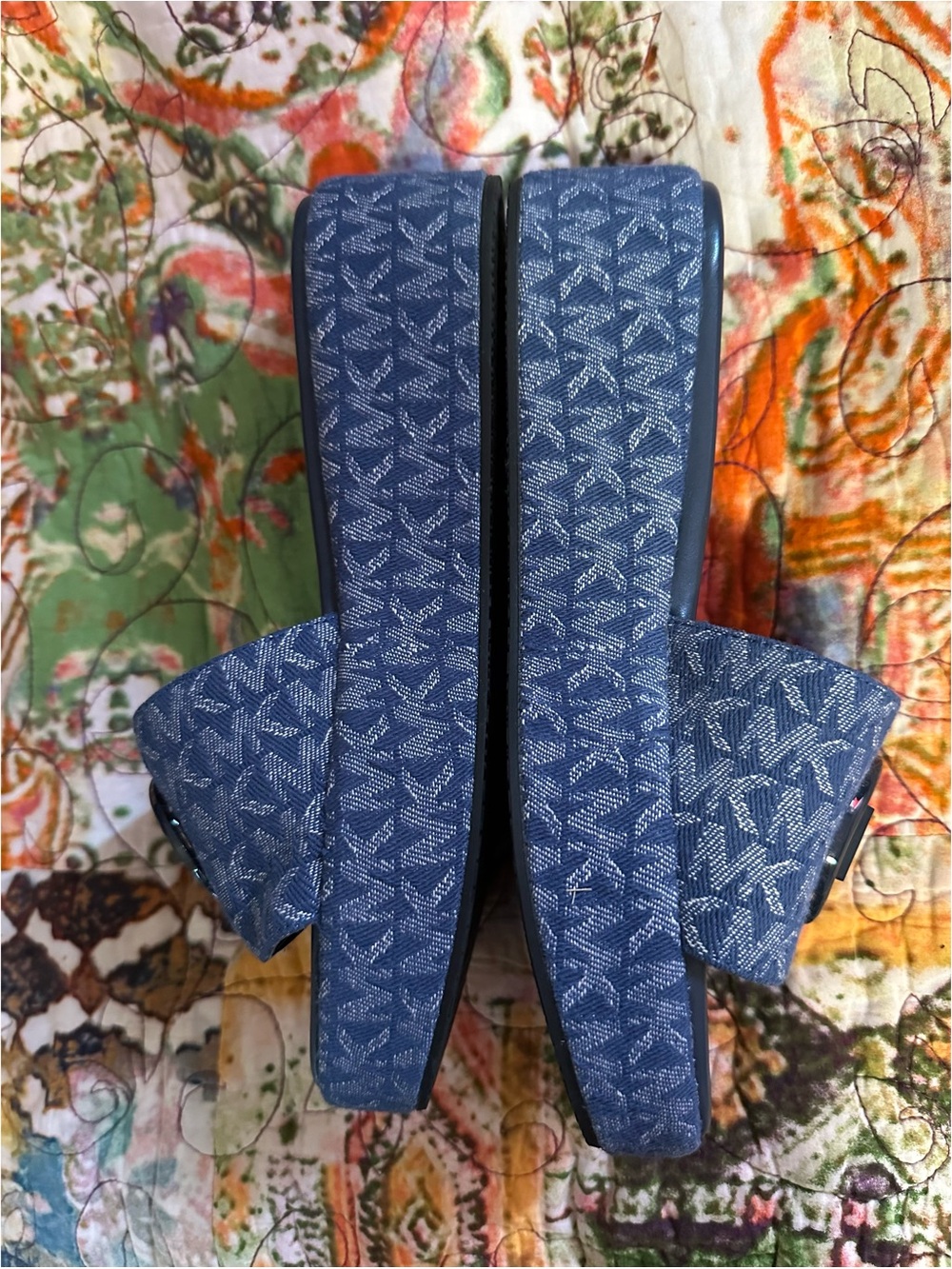 SZ 8 MK NAVY JEAN BLUE MICHAEL KORS LOGO JACQUARD WEDGE SANDALS - Picture 2 of 3